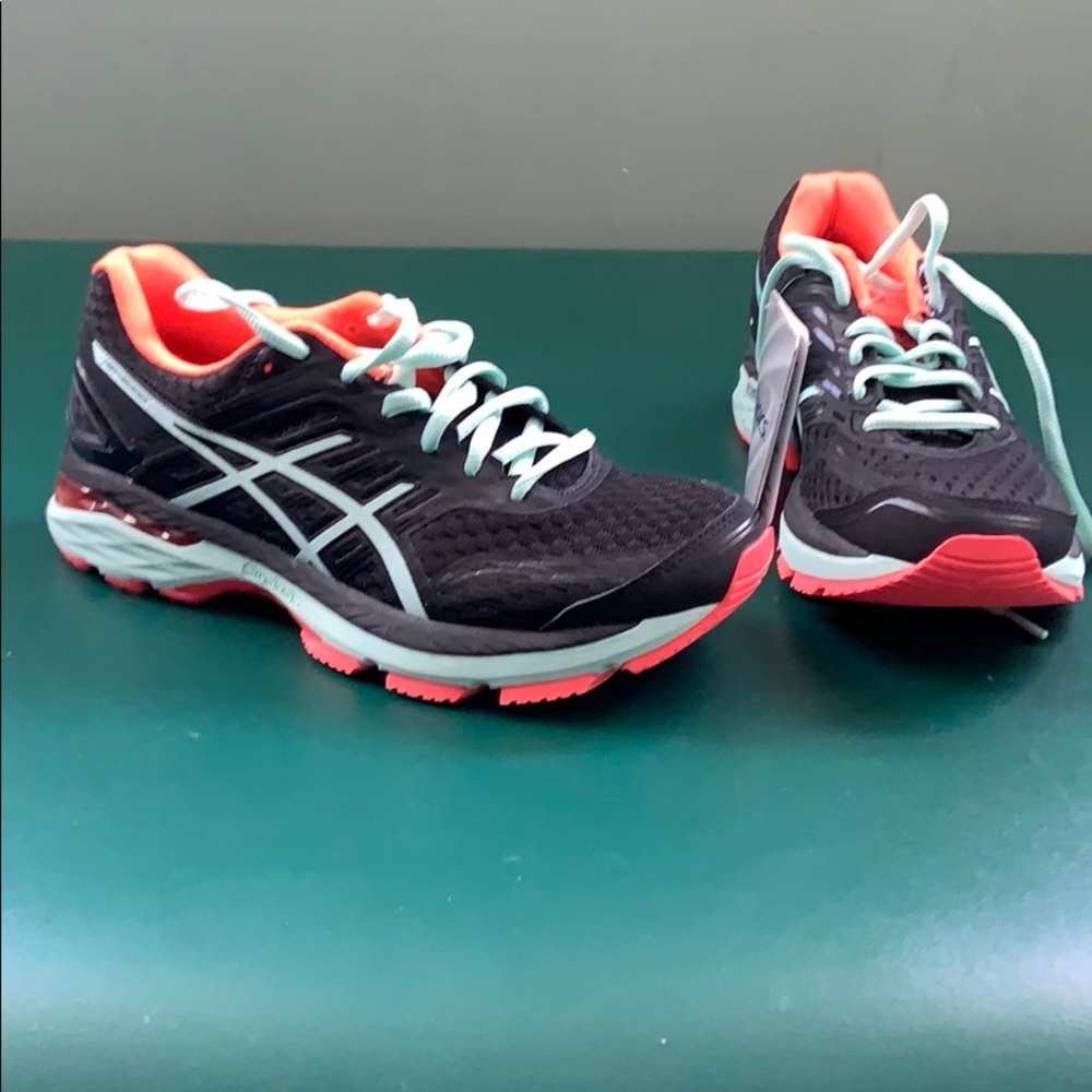 ASICS GT-2000